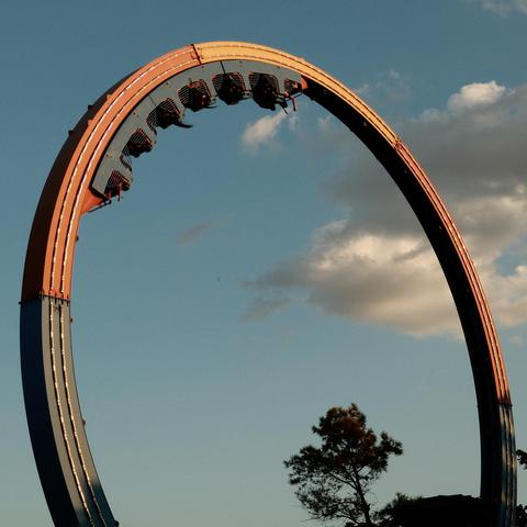 A loop ride in motion.